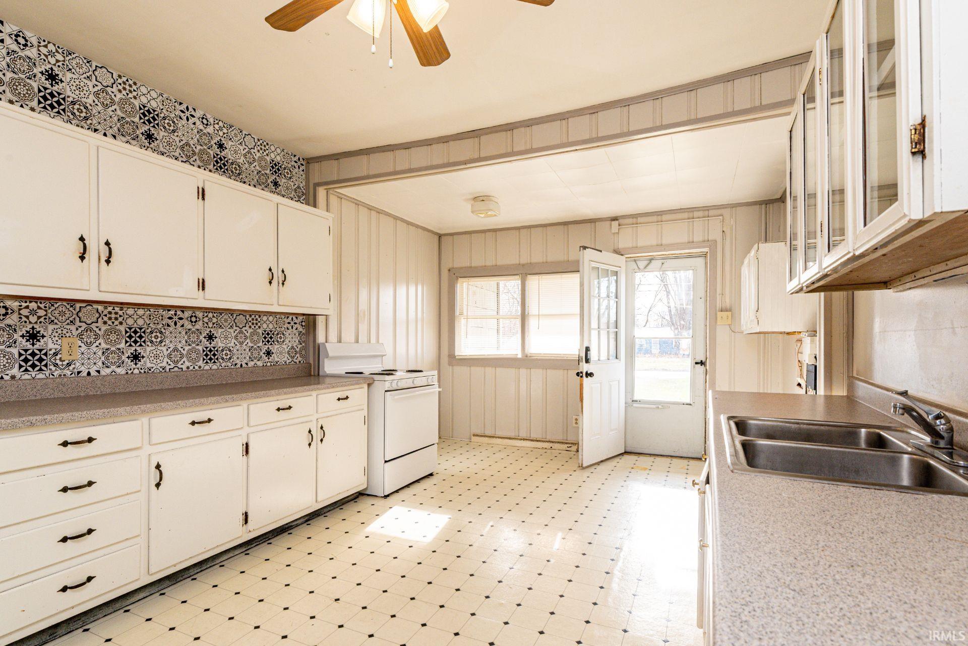 331 West 15th Street Auburn, IN 46706 - Photo 14 of 26