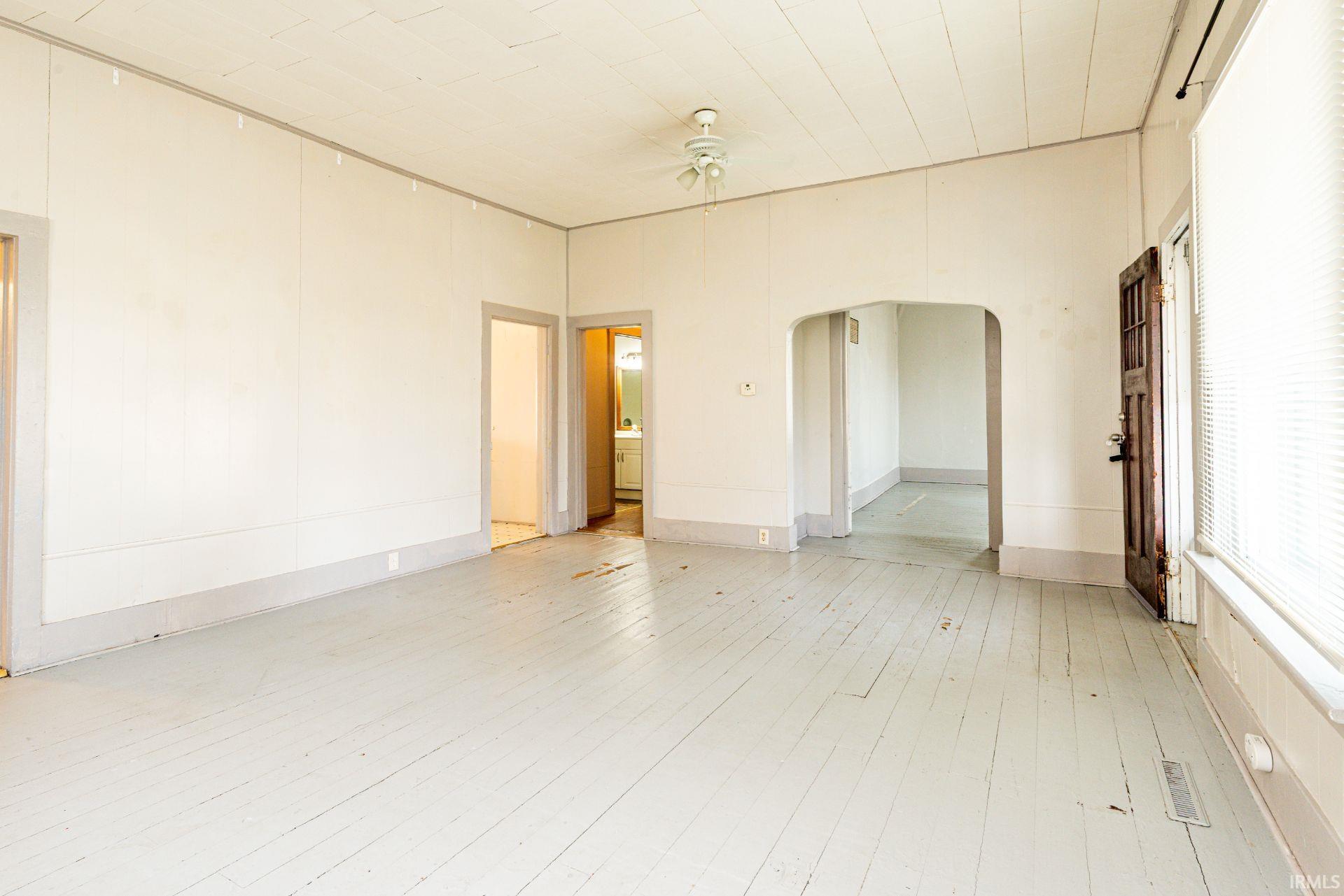 331 West 15th Street Auburn, IN 46706 - Photo 2 of 26