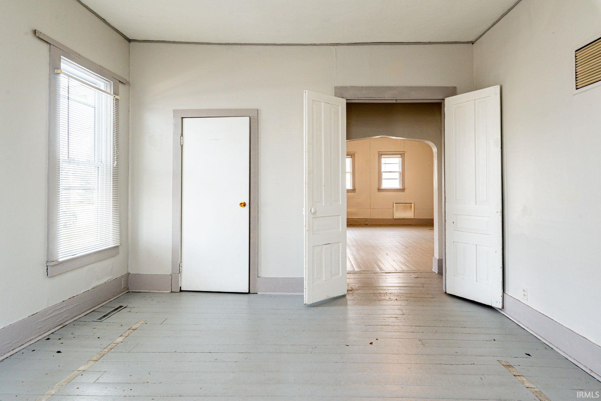 331 West 15th Street Auburn, IN 46706 - Photo 3 of 26