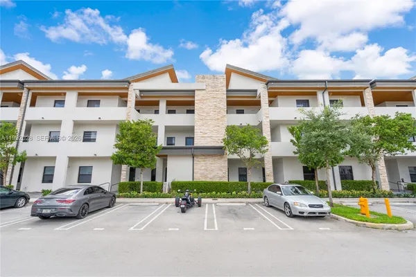 $2,775 | 8005 Northwest 104th Avenue, Unit 24, Doral, FL 33178
