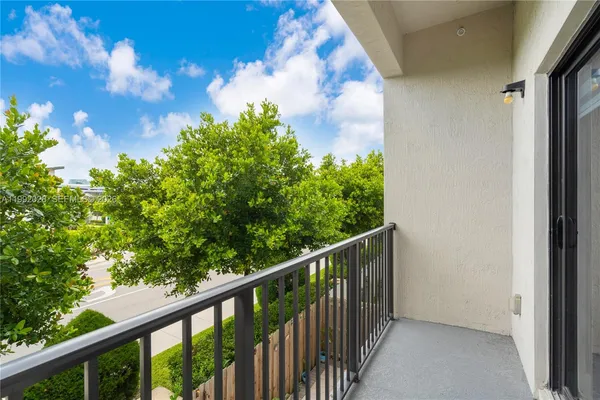 $2,775 | 8005 Northwest 104th Avenue, Unit 24, Doral, FL 33178