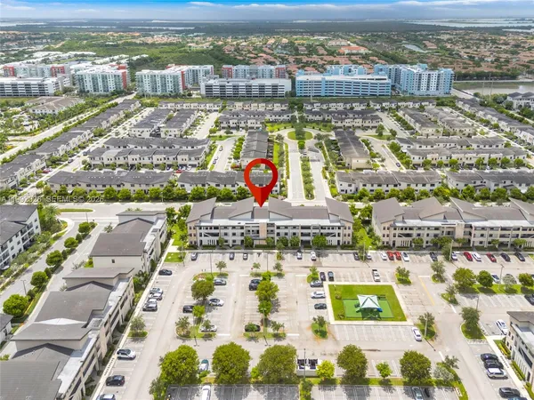 $2,775 | 8005 Northwest 104th Avenue, Unit 24, Doral, FL 33178