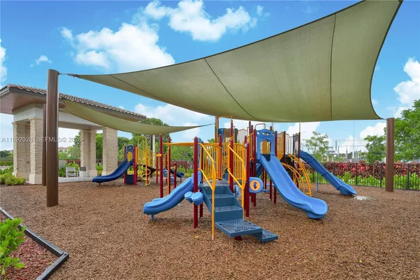 $2,775 | 8005 Northwest 104th Avenue, Unit 24, Doral, FL 33178