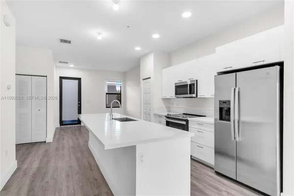 $2,775 | 8005 Northwest 104th Avenue, Unit 24, Doral, FL 33178