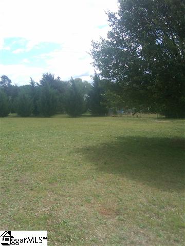 258 Tapp Road Greer, SC 29651 - Photo 4 of 8