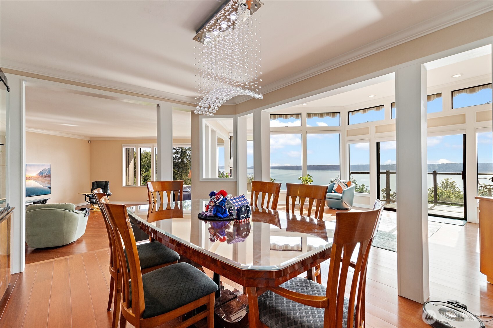 1919 Southwest Cove Point Road Burien, WA 98146 - Photo 13 of 29