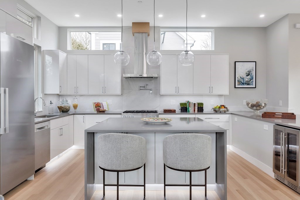 116 Holworthy Street, Unit 116 Cambridge, MA 02138 - Photo 5 of 15