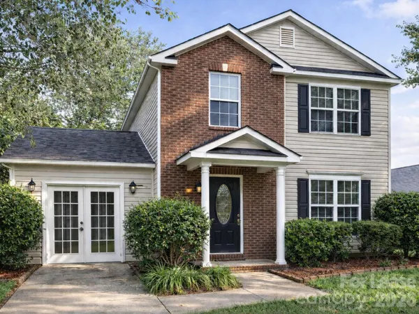 $2,400 | 10631 Coulport Lane, Charlotte, NC 28215