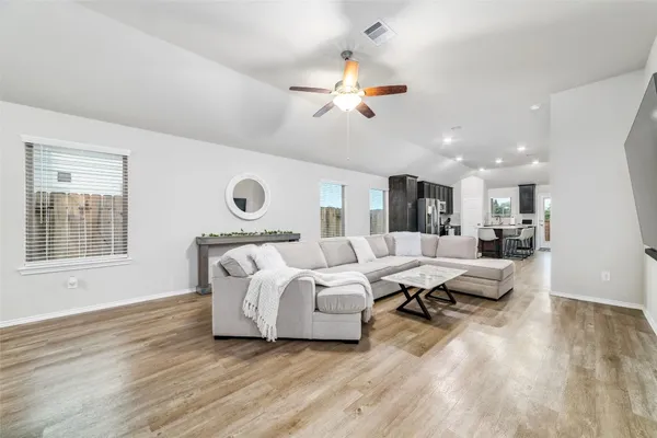 $2,000 | 6342 Verbena Blossom Trail, Katy, TX 77449