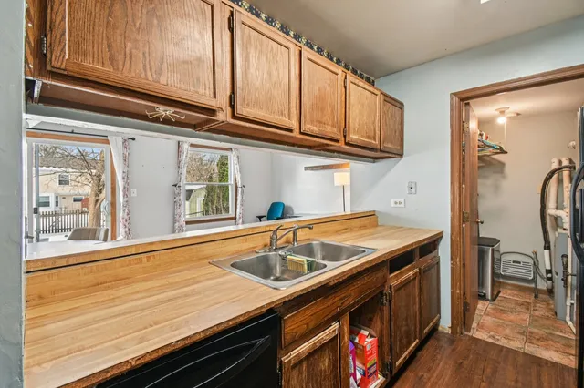 $295,000 | 1420 Greenridge Avenue, Algonquin, IL 60102