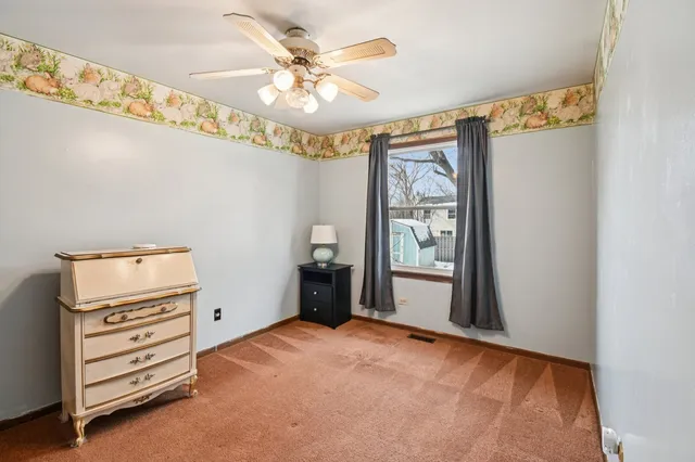 $295,000 | 1420 Greenridge Avenue, Algonquin, IL 60102