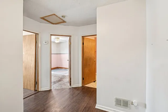 $295,000 | 1420 Greenridge Avenue, Algonquin, IL 60102