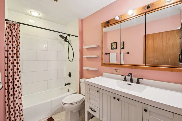 $295,000 | 1420 Greenridge Avenue, Algonquin, IL 60102