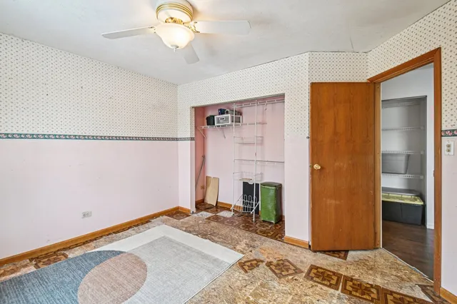 $295,000 | 1420 Greenridge Avenue, Algonquin, IL 60102