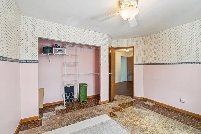 $295,000 | 1420 Greenridge Avenue, Algonquin, IL 60102