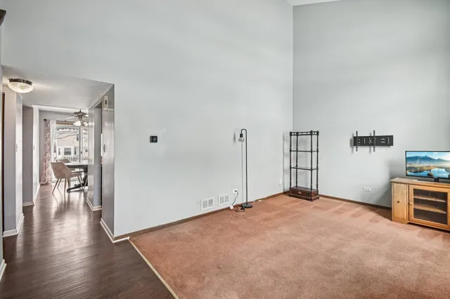 $295,000 | 1420 Greenridge Avenue, Algonquin, IL 60102