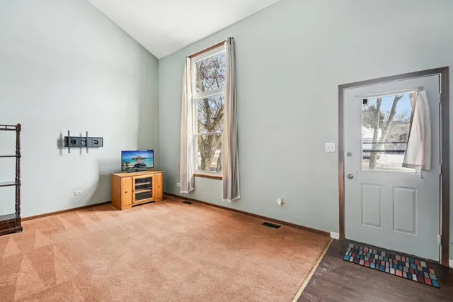 $295,000 | 1420 Greenridge Avenue, Algonquin, IL 60102