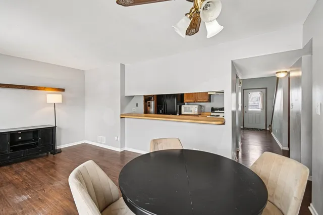 $295,000 | 1420 Greenridge Avenue, Algonquin, IL 60102