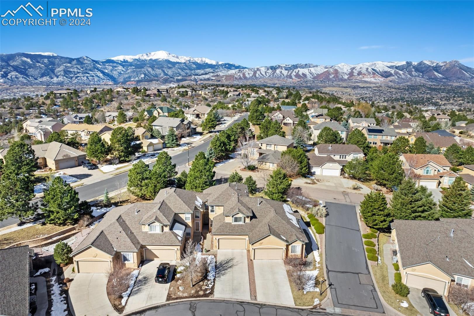 5655 Sonnet Ridge Point Colorado Springs, CO 80918 - Photo 38 of 47 Bird's eye view featuring a mountain view