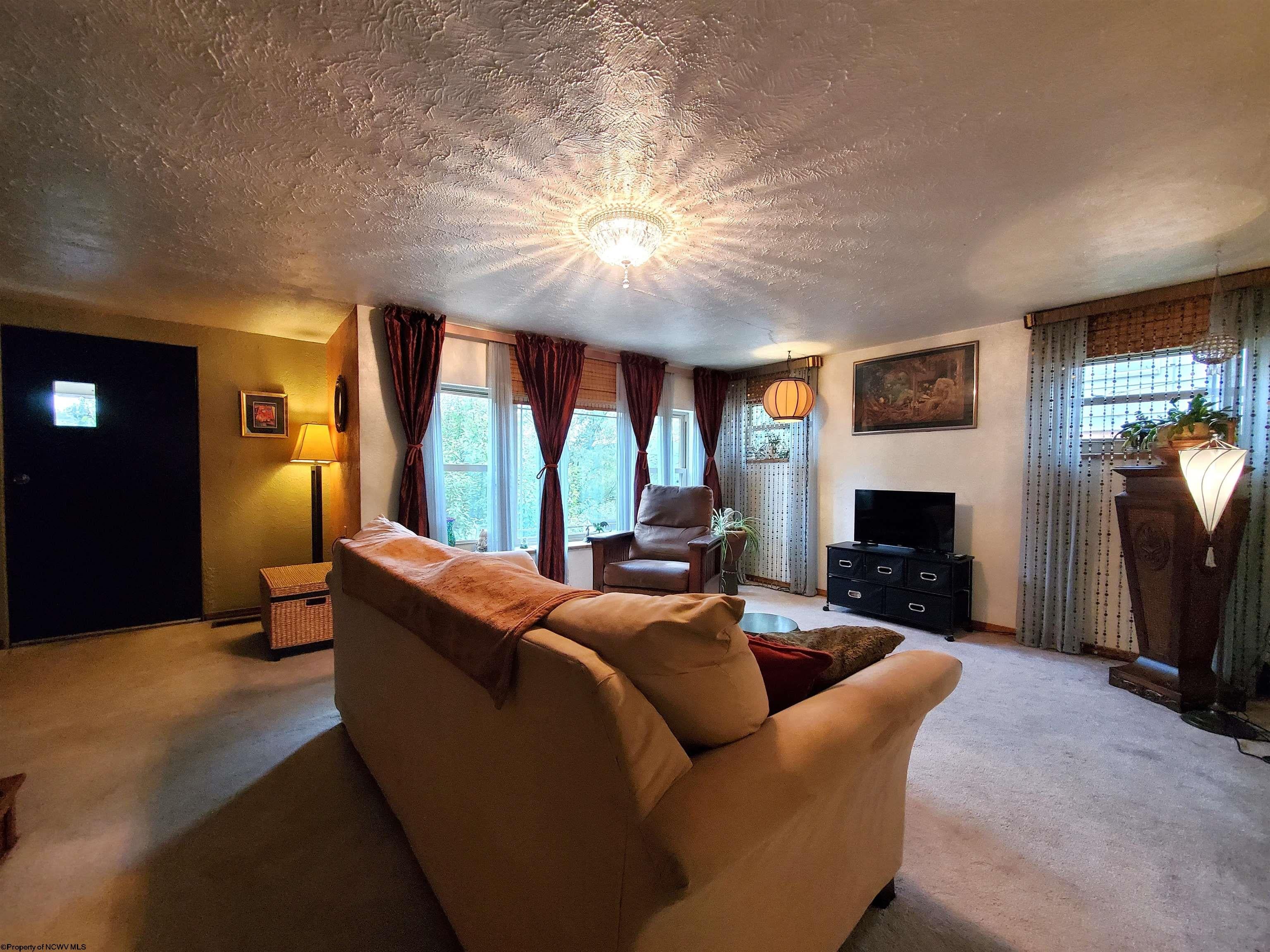 1370 Overhill Road Fairmont, WV 26554 - Photo 6 of 28 Gallery Image 6