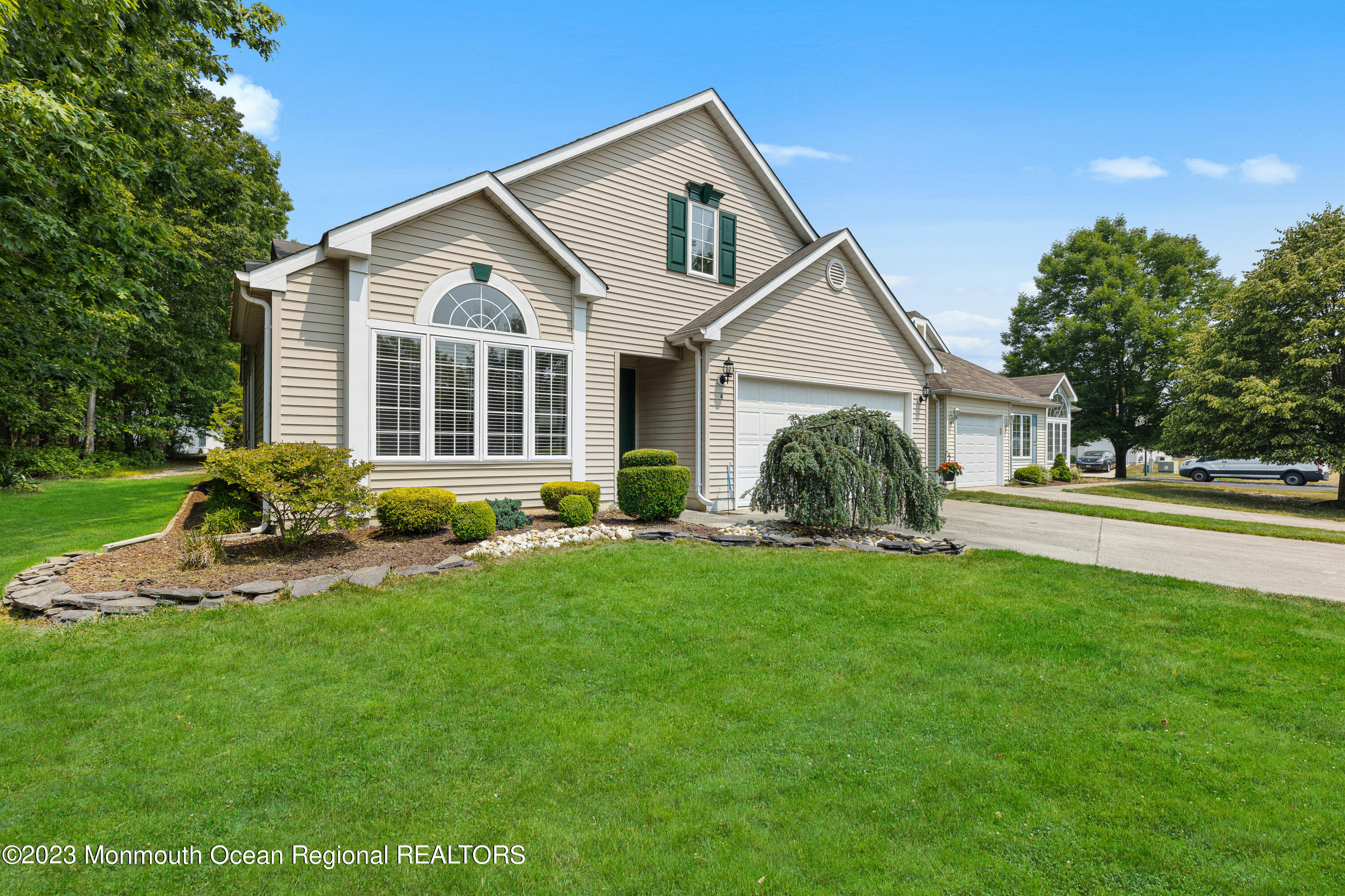 4 Clyde Square, Jackson, NJ 08527 Compass