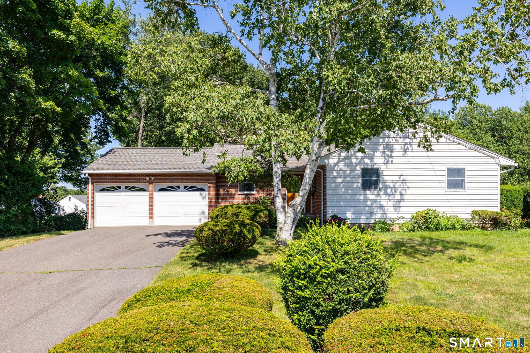 20 Terrace Road Wethersfield, CT 06109 - Photo 2 of 39 Gallery Image 2