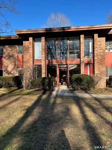 $225,000 | 126 Sherman Hill Road, Unit B12, Woodbury, CT 06798