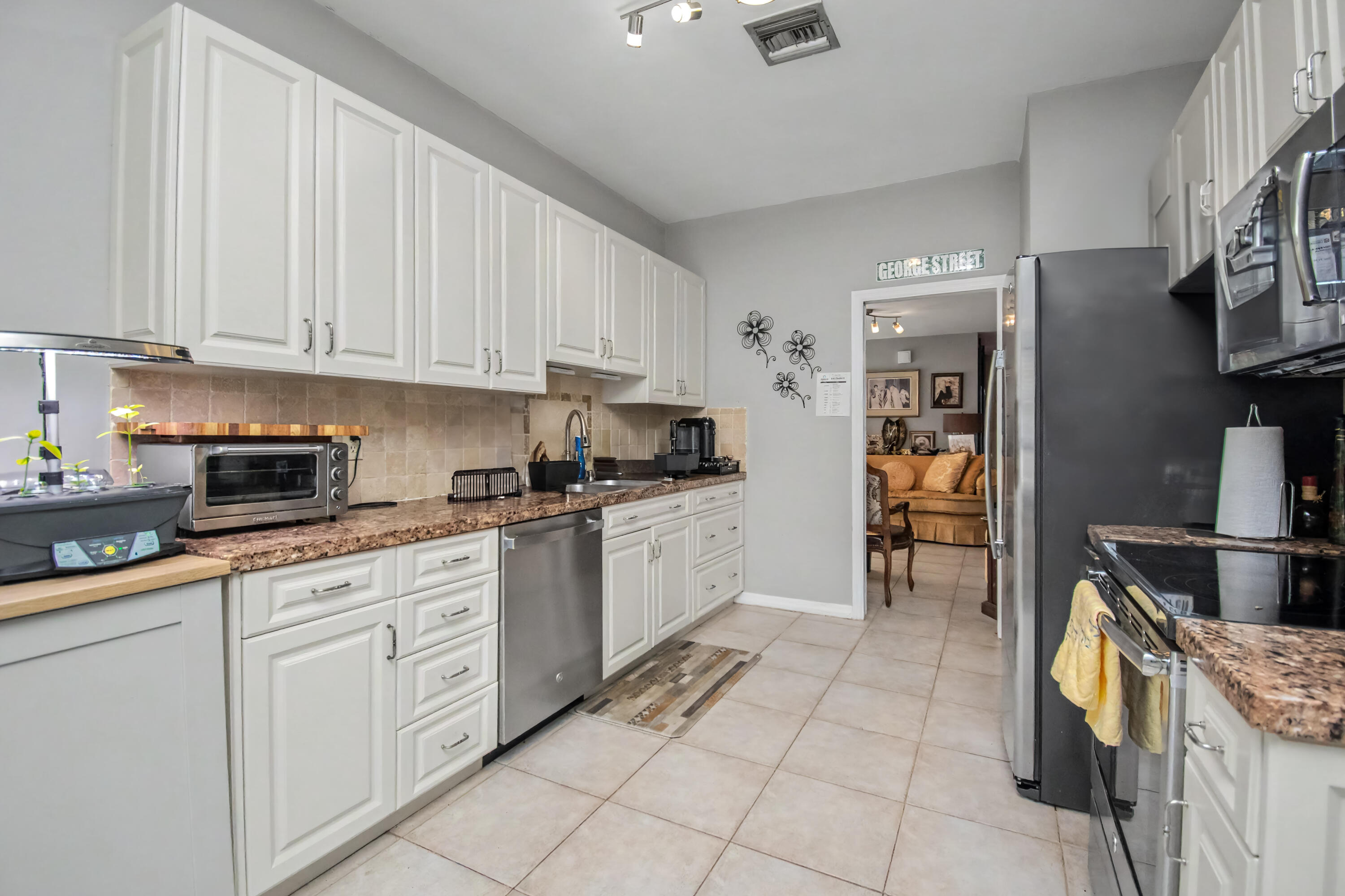 7678 Solimar Circle Boca Raton, FL 33433 - Photo 21 of 33 0B45ED4C-618A-4C6C-9371-365998E4CC5F