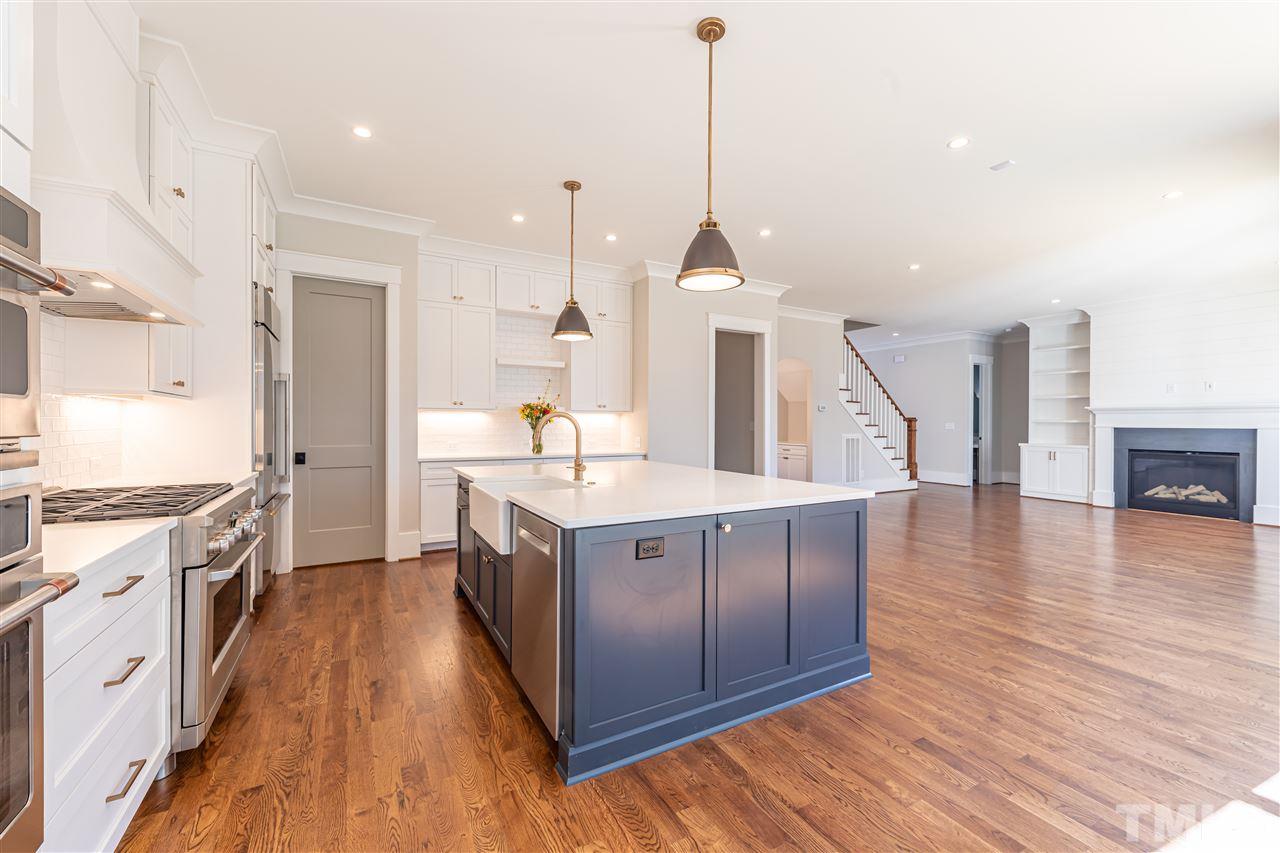 512 Dartmouth Road Raleigh, NC 27609 - Photo 8 of 30