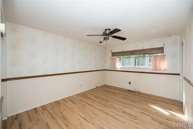 $180,000 | 2570 Guildford Drive, Florissant, MO 63033