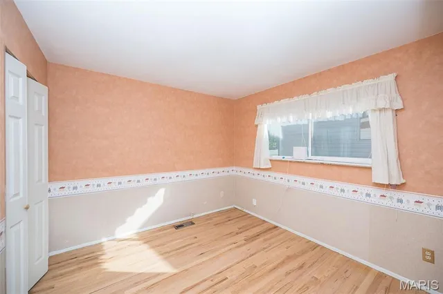 $180,000 | 2570 Guildford Drive, Florissant, MO 63033