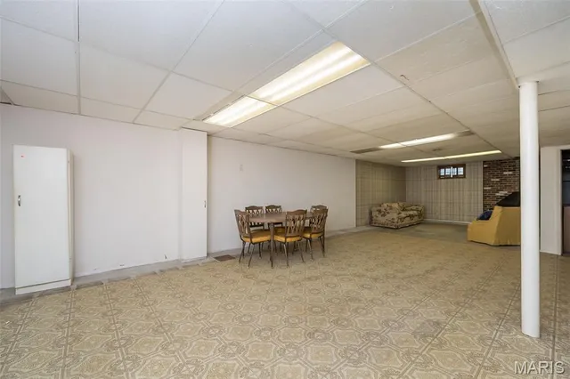 $180,000 | 2570 Guildford Drive, Florissant, MO 63033