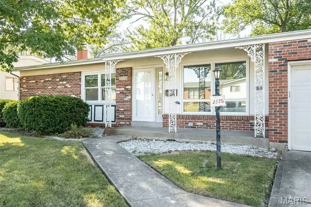 $180,000 | 2570 Guildford Drive, Florissant, MO 63033