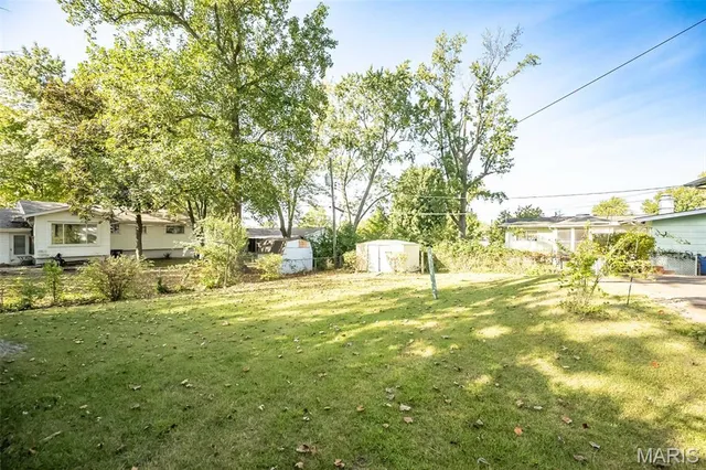 $180,000 | 2570 Guildford Drive, Florissant, MO 63033