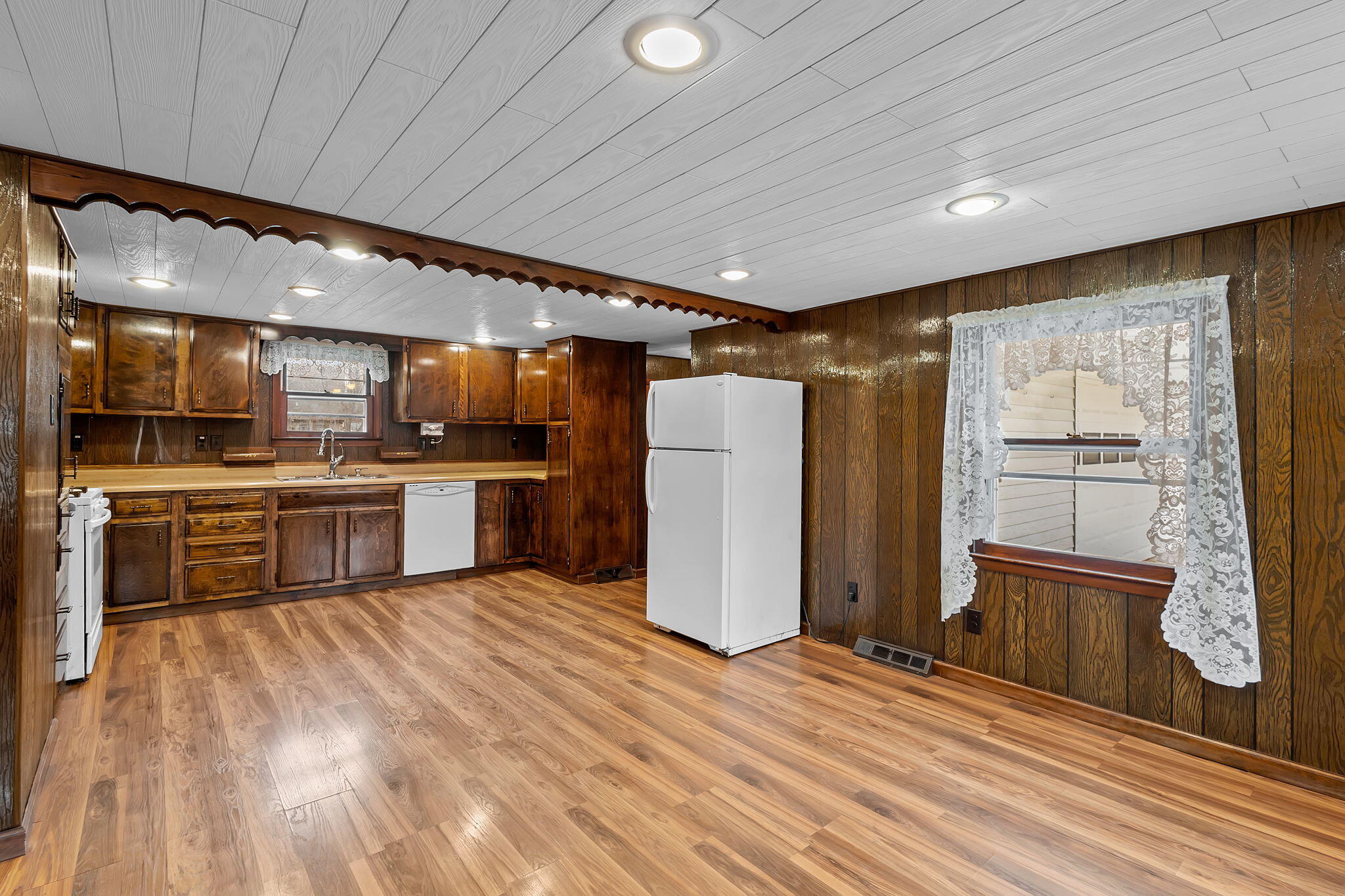 14511 Wheeler Street Cedar Lake, IN 46303 - Photo 42 of 58 2048x1365