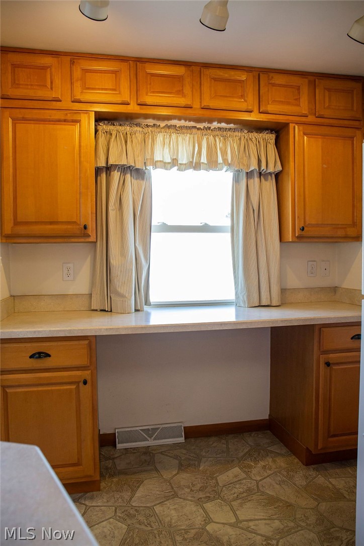 1866 Rush Road Wickliffe, OH 44092 - Photo 5 of 14 Gallery Image 5