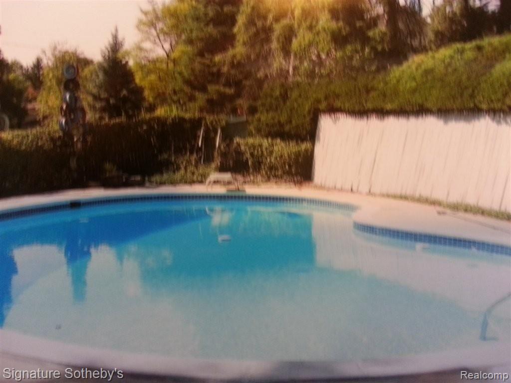 866 Rock Spring Road Bloomfield Hills, MI 48304 - Photo 11 of 21 20130206_150734.jpg