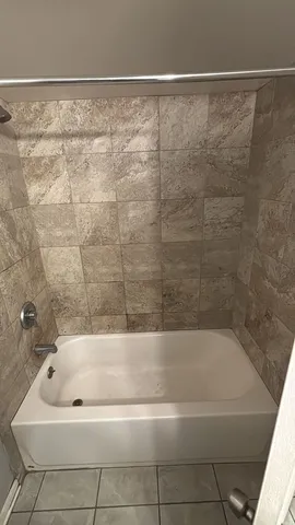 $1,000 | 7841 South Loomis Boulevard, Unit G, Chicago, IL 60620