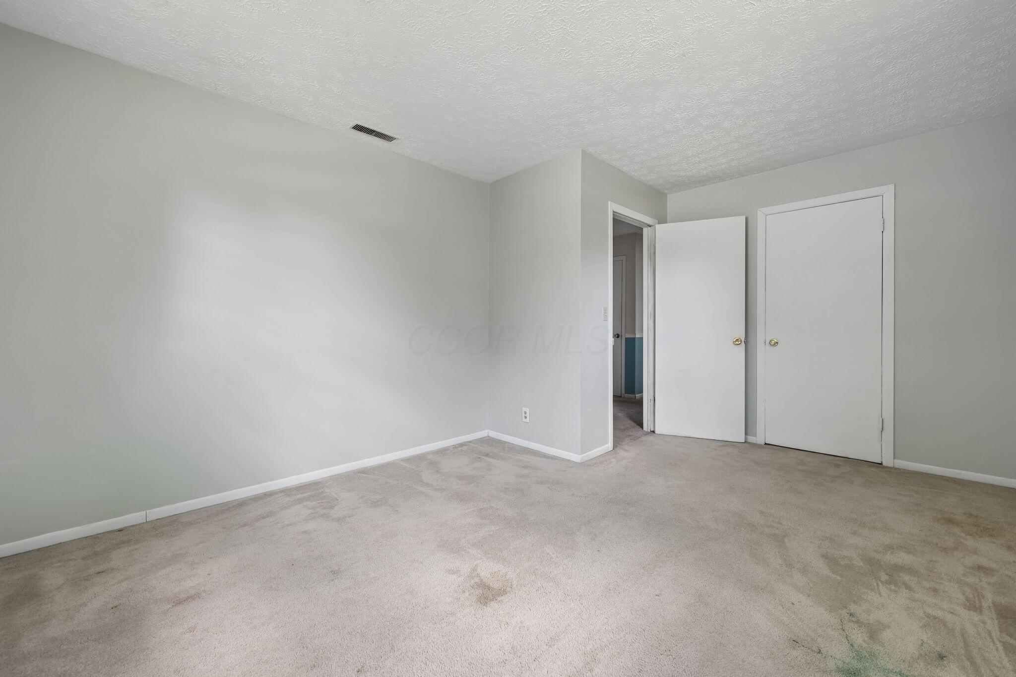 7675 Lake Drive Road Heath, OH 43056 - Photo 26 of 41