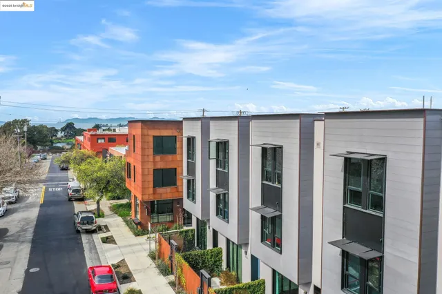 a picture of city view