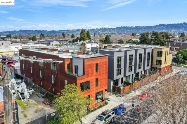 a picture of city view