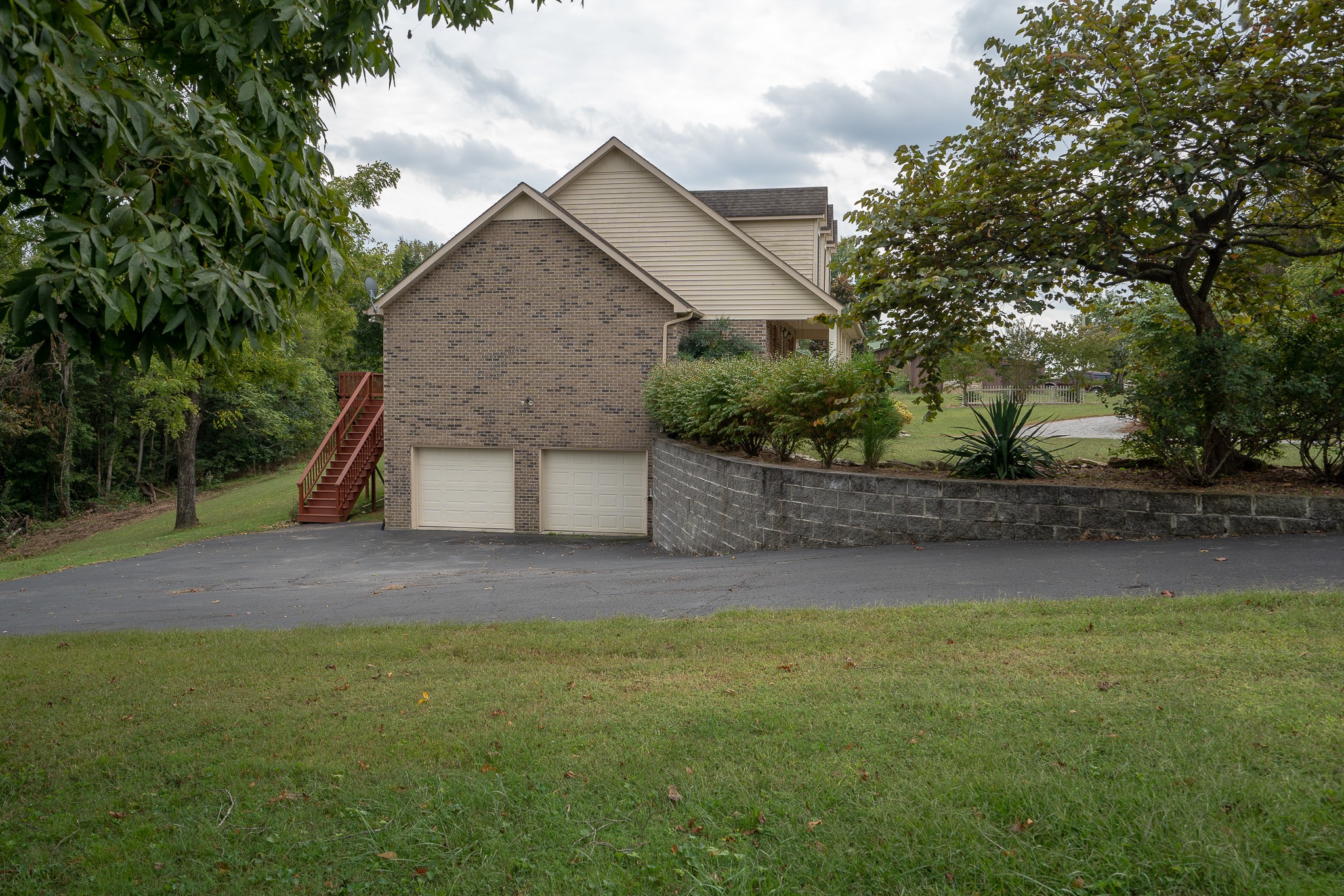 1227 Rhotons Chapel Road Manchester, TN 37355 - Photo 3 of 32
