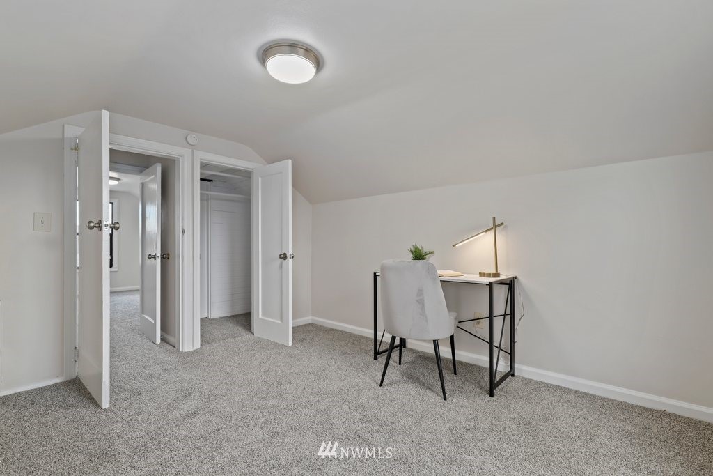 1136 North 82nd Street Seattle, WA 98103 - Photo 22 of 40 Gallery Image 22