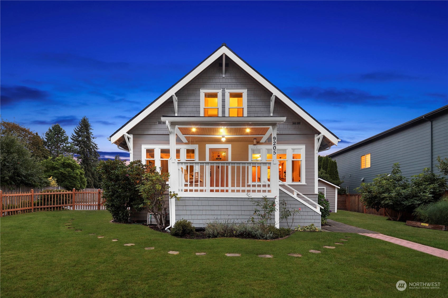 9205 126th Avenue Northeast, Kirkland, WA 98033 Compass