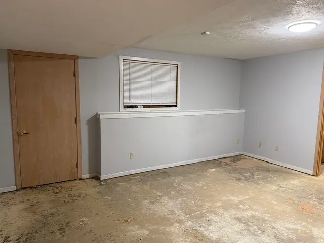 $335,000 | 6432 Spring Hill Close, Rockford, IL 61108