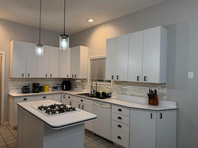 $335,000 | 6432 Spring Hill Close, Rockford, IL 61108