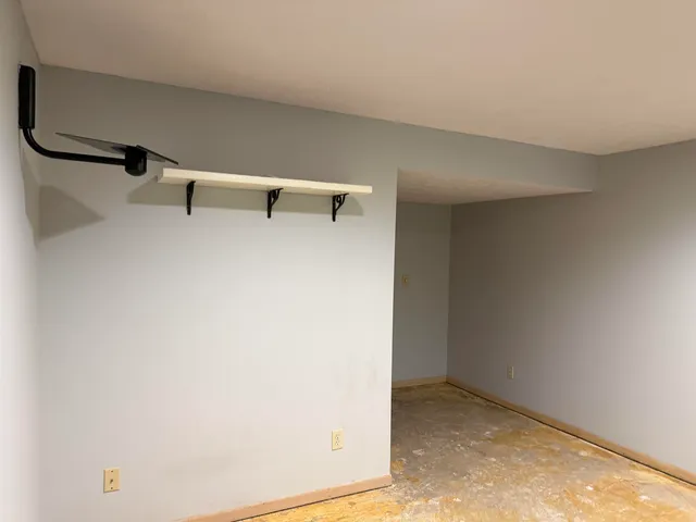 $335,000 | 6432 Spring Hill Close, Rockford, IL 61108