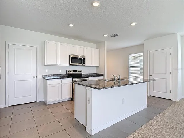 $2,500 | 10982 Penny Gale Loop, San Antonio, FL 33576