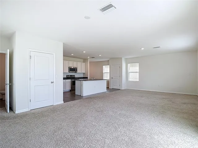 $2,500 | 10982 Penny Gale Loop, San Antonio, FL 33576