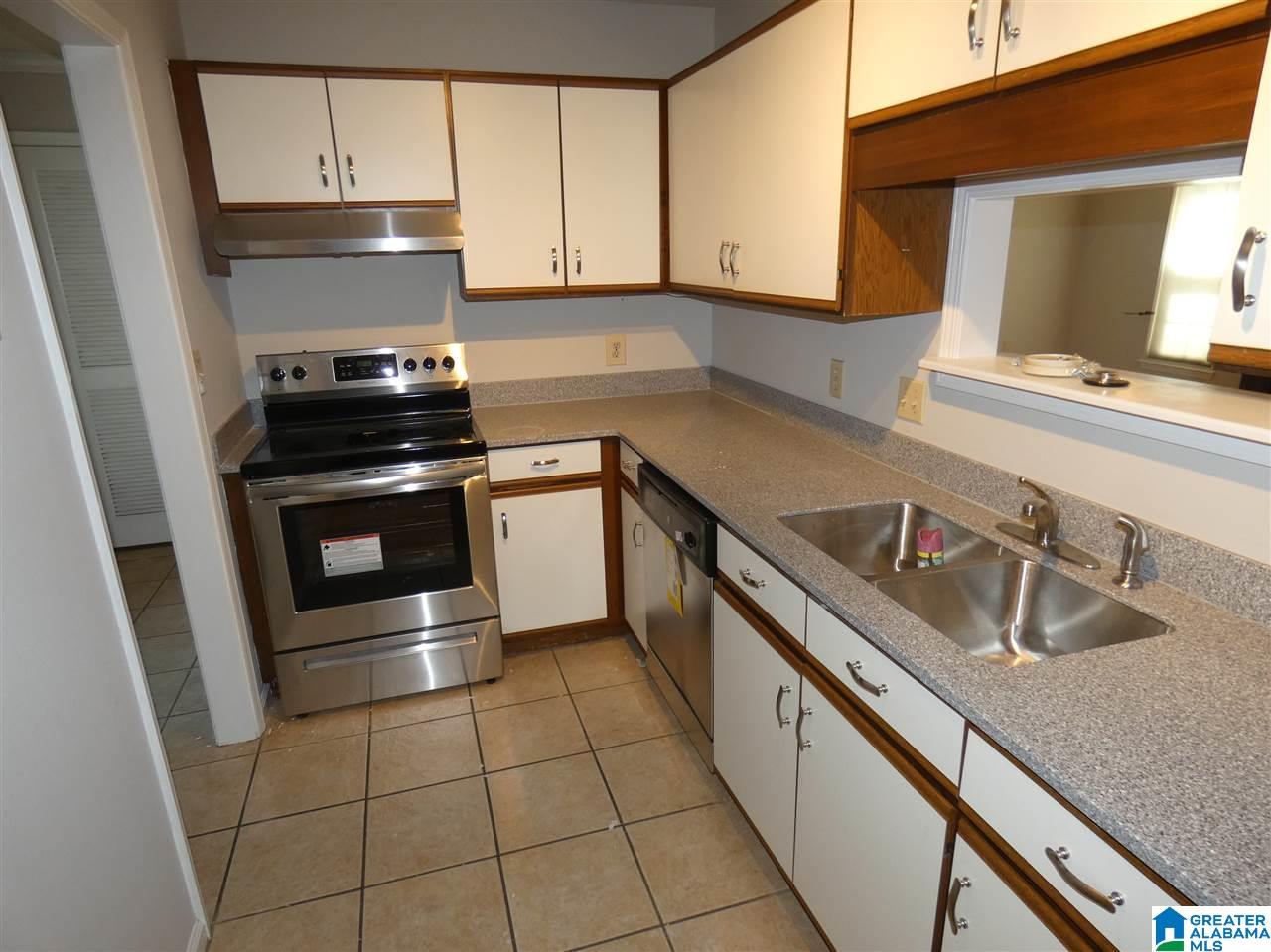 469 Raleigh Avenue Birmingham, AL 35209 - Photo 7 of 18